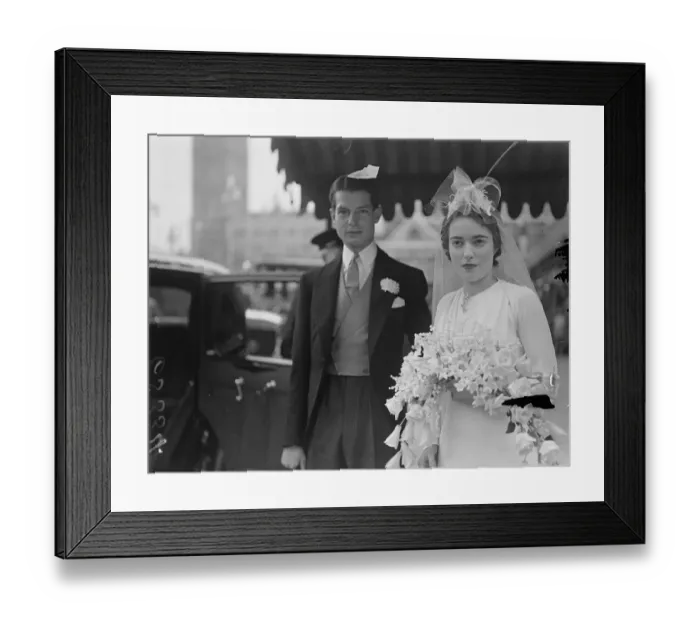 Framed Print : Miniature headdress. The wedding of Mr Anthony Norman and Miss Anne Watson-Hughes Framed Print : Miniature headdress. The wedding of Mr Anthony Norman and Miss Anne Watson-Hughes