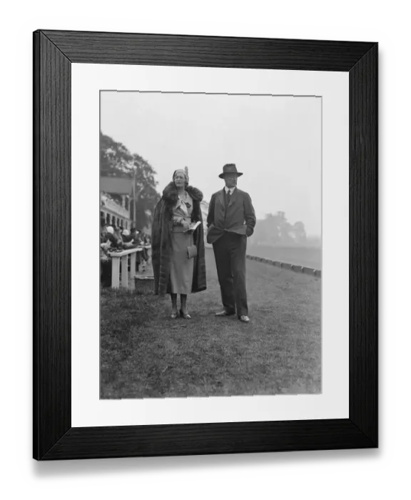 Framed Print : Ranelagh farm polo club. Flamingo versus Etceteras Mrs Geoffrey Unwin and Mr Ernest