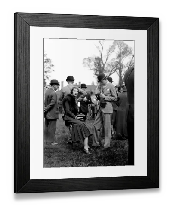 Framed Print : United hunt meeting at Lingfield Surrey 1st May 1933 Lady Fiona Fuller and her brother