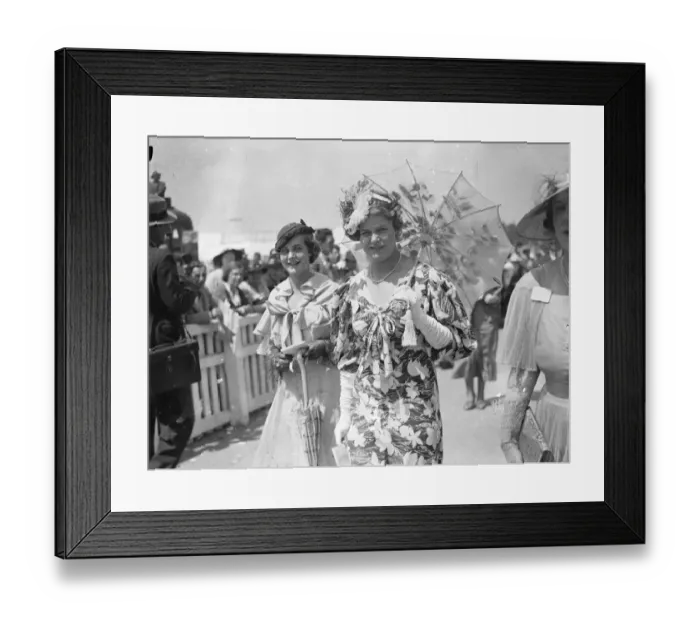 Framed Print : White Parasol And Unusual Hat Fashion At Ascot. Ascot, on Royal Hunt Cup day