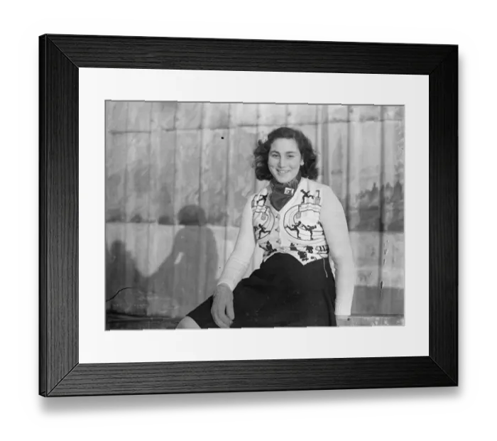 Framed Print : Her sport adorns her dress. Miss Joan Burleigh, who wore an ingenious dress that Framed Print : Her sport adorns her dress. Miss Joan Burleigh, who wore an ingenious dress that