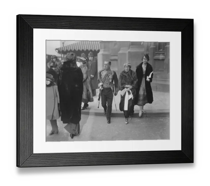 Framed Print : State Opening of Parliament Lord Fitzalan, Viceroy of Ireland and Lady Fitzalan Framed Print : State Opening of Parliament Lord Fitzalan, Viceroy of Ireland and Lady Fitzalan