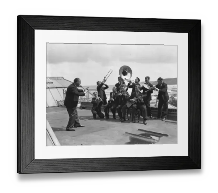 Framed Print : Raymon Newton ( left ) and his band at Scarborough, Yorkshire Framed Print : Raymon Newton ( left ) and his band at Scarborough, Yorkshire