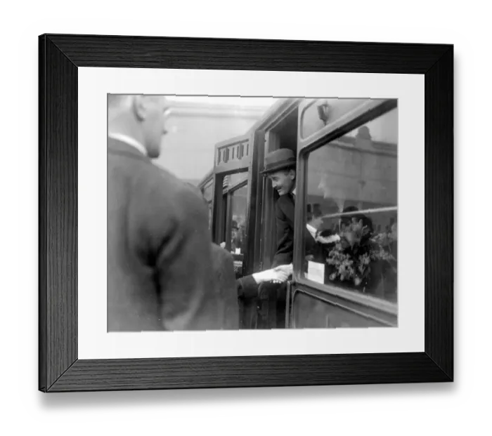 Framed Print : Prince Arthur of Connaught leaves Waterloo to take office as Governor of South Africa Framed Print : Prince Arthur of Connaught leaves Waterloo to take office as Governor of South Africa