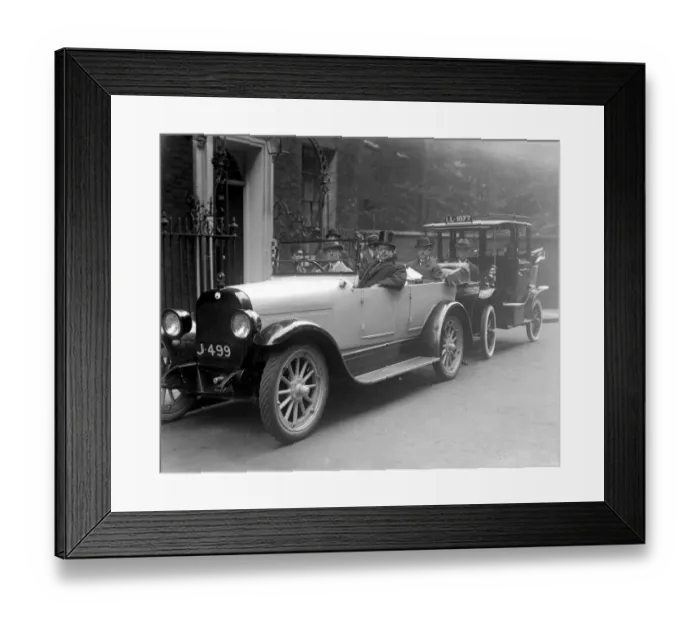 Framed Print : Mr Highams deputation at Downing Street on the fares question. 28 July 1920 Framed Print : Mr Highams deputation at Downing Street on the fares question. 28 July 1920
