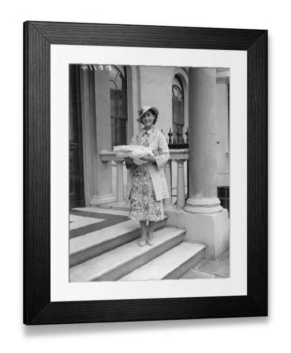 Framed Print : Miss Mary Falloona, the Irish Linen Queen, called at 3 Belgrave Square, to make a Framed Print : Miss Mary Falloona, the Irish Linen Queen, called at 3 Belgrave Square, to make a