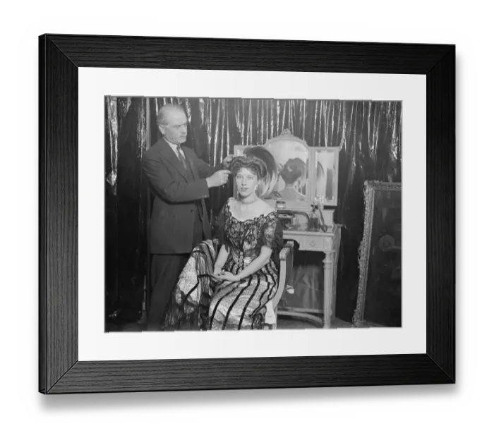 Framed Print : The 1900 mode returns to town. Hairdressers throughout England are preparing models