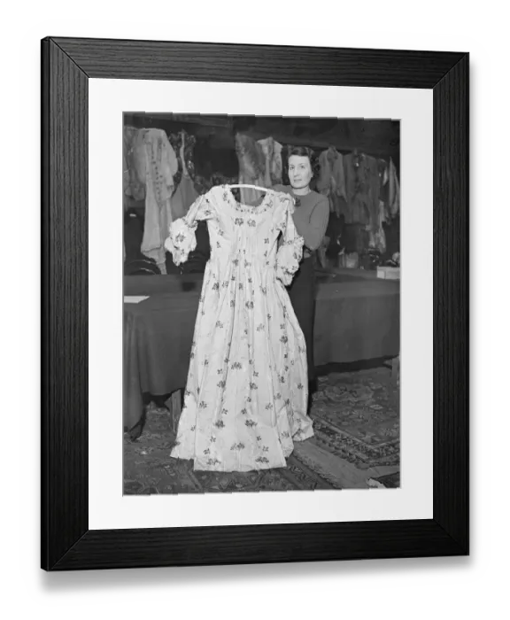 Framed Print : Fashions of three centuries shown in London. Several hundred gorgeous costumes of the 17th Framed Print : Fashions of three centuries shown in London. Several hundred gorgeous costumes of the 17th