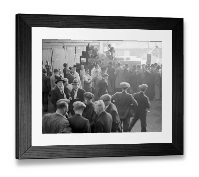 Framed Print : War Crisis, 1939. Air Raid precautions The scene at Epsom, where part of Billingsgate Framed Print : War Crisis, 1939. Air Raid precautions The scene at Epsom, where part of Billingsgate