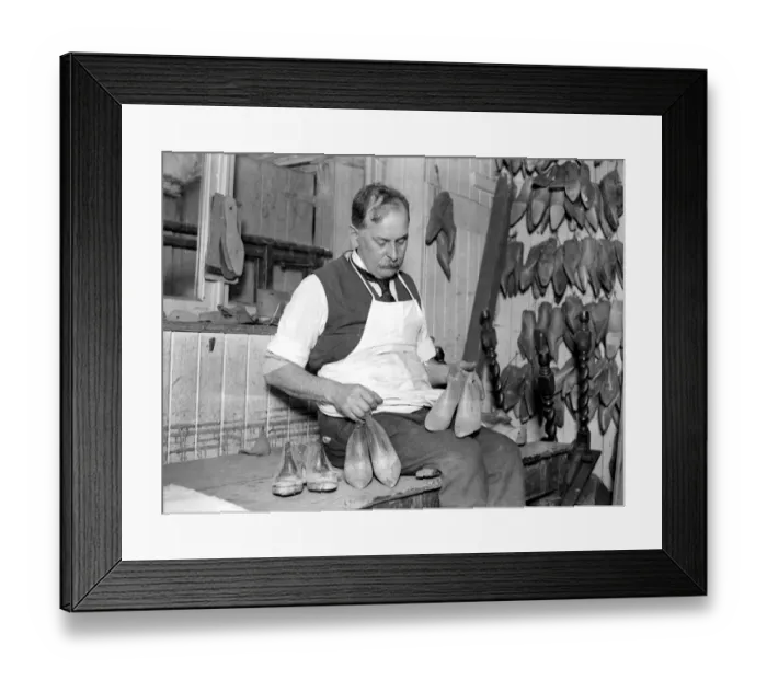 Framed Print : Last and shoe making at W. H. Smith, Sloane Street. Models of the feet of the Duchess of York Framed Print : Last and shoe making at W. H. Smith, Sloane Street. Models of the feet of the Duchess of York