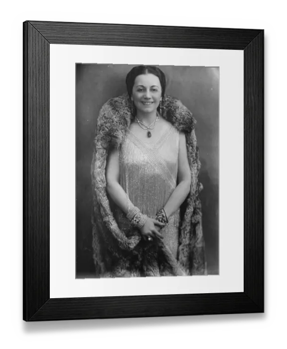 Framed Print : Making preparations in London for the arrival of the King and Queen of Spain Framed Print : Making preparations in London for the arrival of the King and Queen of Spain