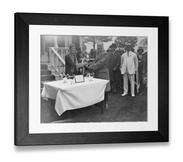 Framed Print : Polo at Ranelagh - Traillers versus Coombe Hill. Lady Alexandra Metcalfe presenting Framed Print : Polo at Ranelagh - Traillers versus Coombe Hill. Lady Alexandra Metcalfe presenting