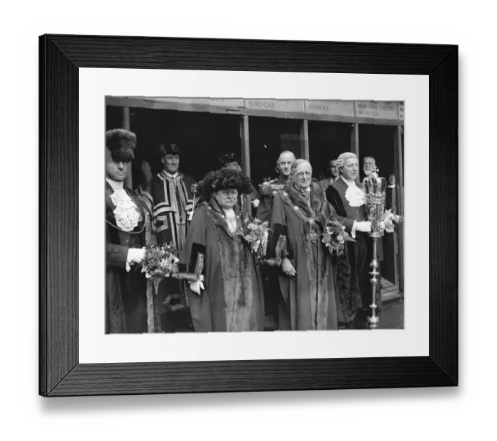 Framed Print : The election of Londons new Lord Mayor. The retiring Lord Mayor, Sir Stephen Killick Framed Print : The election of Londons new Lord Mayor. The retiring Lord Mayor, Sir Stephen Killick