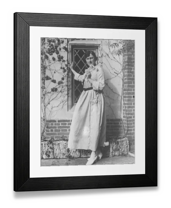 Framed Print : Mrs Eleanor Whyte Hughes Brownlee 2 February 1925 Framed Print : Mrs Eleanor Whyte Hughes Brownlee 2 February 1925