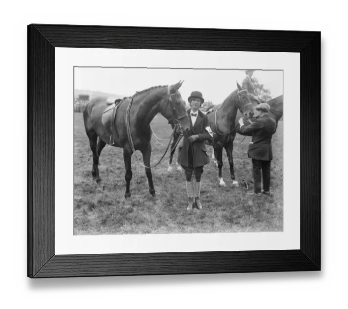 Framed Print : Tring show, 1922. Miss Ruth Terry with Goldstone