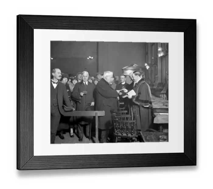 Framed Print : Broadway (Hammersmith) annual share-out. Sir William Bull receives his money Framed Print : Broadway (Hammersmith) annual share-out. Sir William Bull receives his money