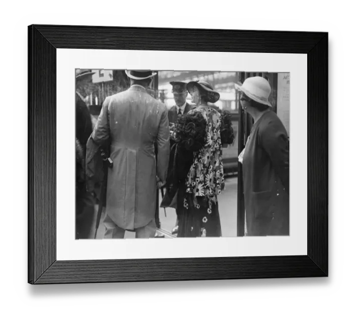 Framed Print : Musical hat fashion at Ascot. Ascot, on Royal Hunt Cup day, favoured with even Framed Print : Musical hat fashion at Ascot. Ascot, on Royal Hunt Cup day, favoured with even