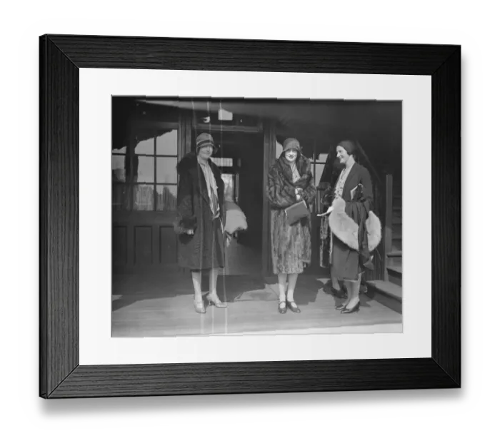 Framed Print : Ranelagh Polo club - Hurricanes V Old Etonians Lady Wodehouse and Hon Mrs Reggie Framed Print : Ranelagh Polo club - Hurricanes V Old Etonians Lady Wodehouse and Hon Mrs Reggie