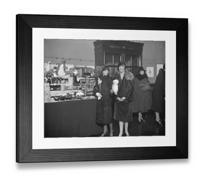 Framed Print : The Christmas sale at the Court House, Marylebone Lane, London, in aid of Framed Print : The Christmas sale at the Court House, Marylebone Lane, London, in aid of