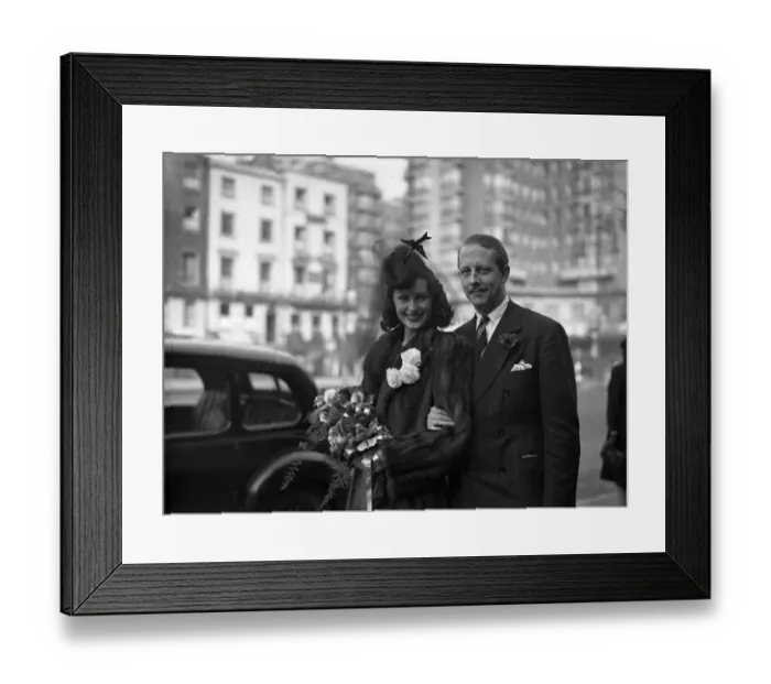 Framed Print : The wedding of Mr Roland Gillett, film executive, and Tamara Desni, film star