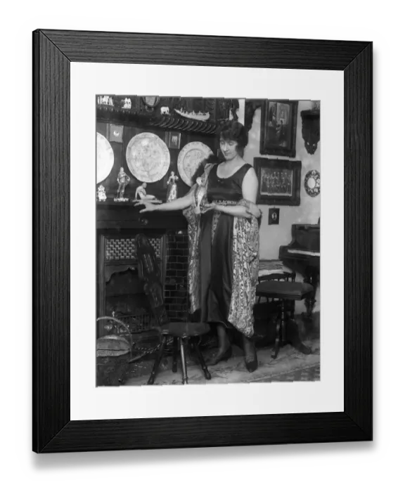 Framed Print : English actress, Miss Marjorie Hume Framed Print : English actress, Miss Marjorie Hume