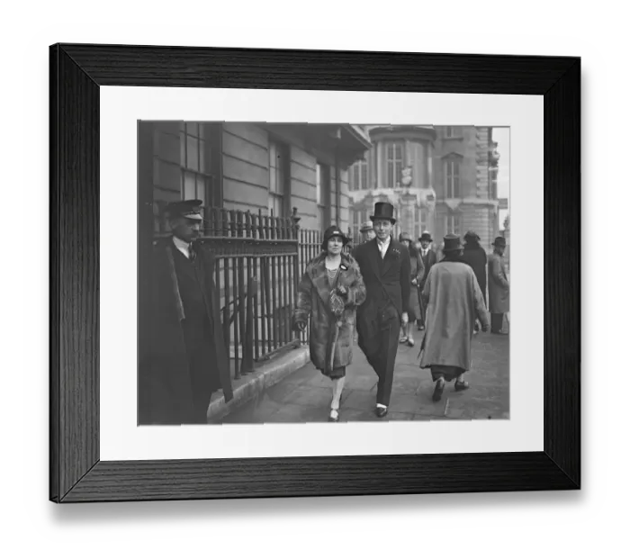 Framed Print : Guests arriving for the Roper Curzon, Whitaker wedding. Commander and Mrs Sanders Framed Print : Guests arriving for the Roper Curzon, Whitaker wedding. Commander and Mrs Sanders