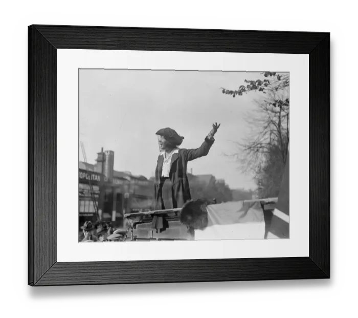 Framed Print : East Islington election Mr Barnard, Miss Christabel Pankhurst 20 October 1917 Framed Print : East Islington election Mr Barnard, Miss Christabel Pankhurst 20 October 1917