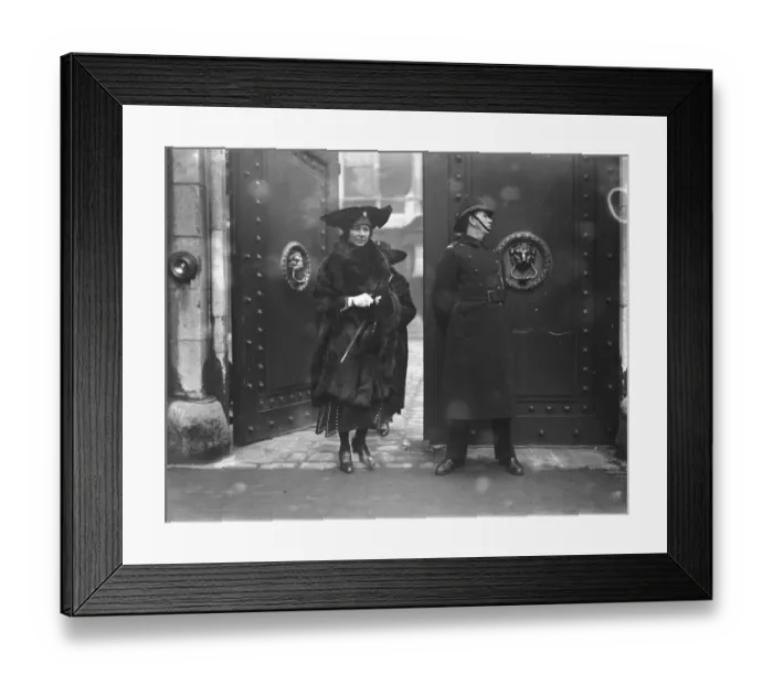 Framed Print : Society Callers at Chesterfield House Lady Newnes 9 March 1923 Framed Print : Society Callers at Chesterfield House Lady Newnes 9 March 1923