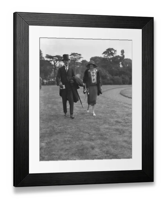 Framed Print : International polo match at the Hurlingham Club, London - British Army versus America Framed Print : International polo match at the Hurlingham Club, London - British Army versus America