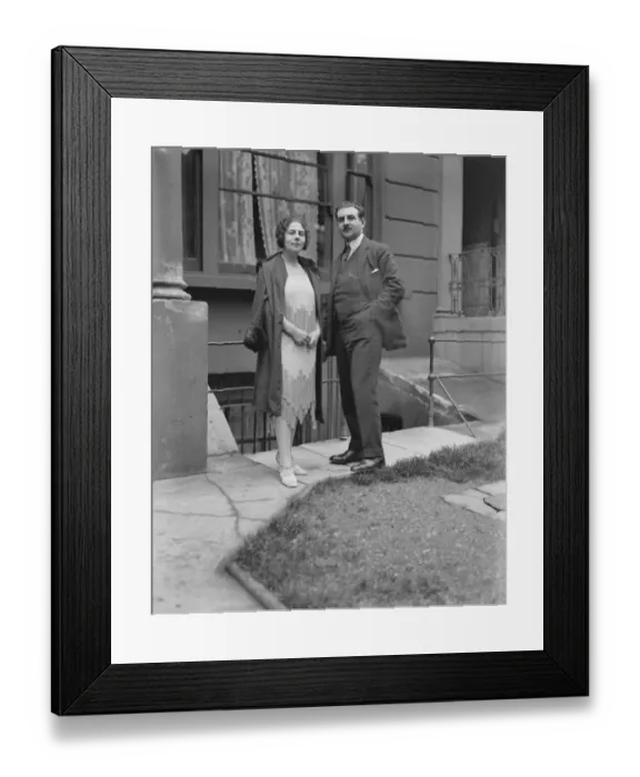 Framed Print : Miss Tallulah Bankhead and her fiance, Count Anthony De Bosdari. 21 November 1928 Framed Print : Miss Tallulah Bankhead and her fiance, Count Anthony De Bosdari. 21 November 1928