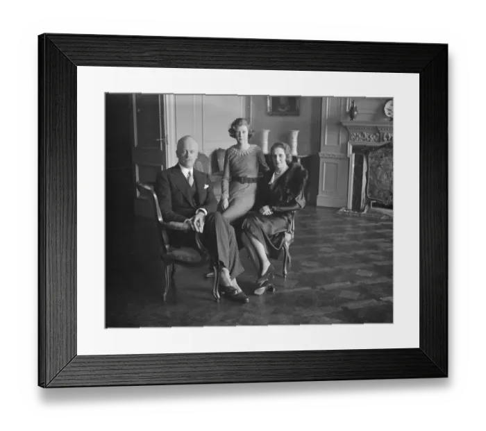 Framed Print : The Earl and Countess of Bessborough photographed at his London house, with their Framed Print : The Earl and Countess of Bessborough photographed at his London house, with their
