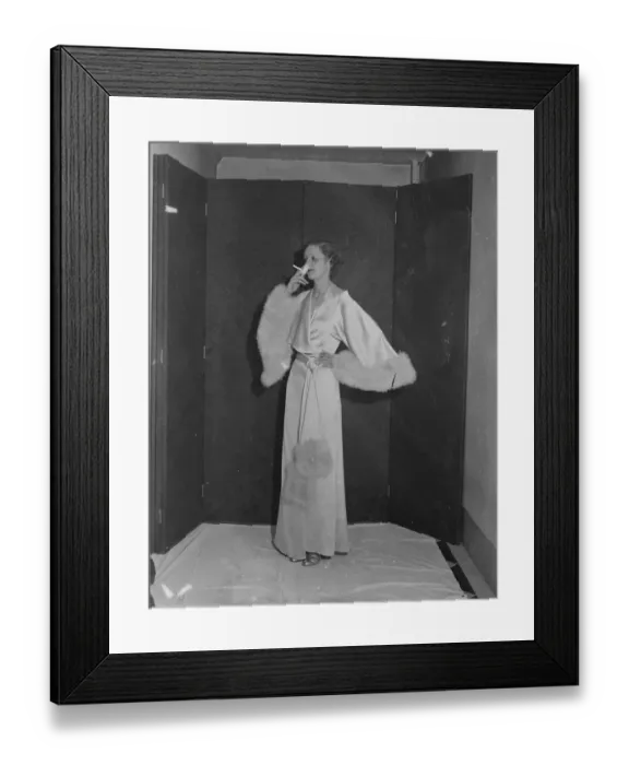 Framed Print : Royal School of Needlework prepares for exhibition, Surbiton. 21 November 1935 Framed Print : Royal School of Needlework prepares for exhibition, Surbiton. 21 November 1935