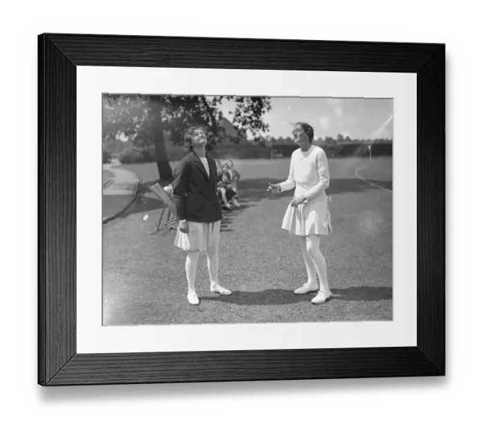 Framed Print : The South versus The Rest of the South at the Womens cricket trial at New Beckenham Framed Print : The South versus The Rest of the South at the Womens cricket trial at New Beckenham