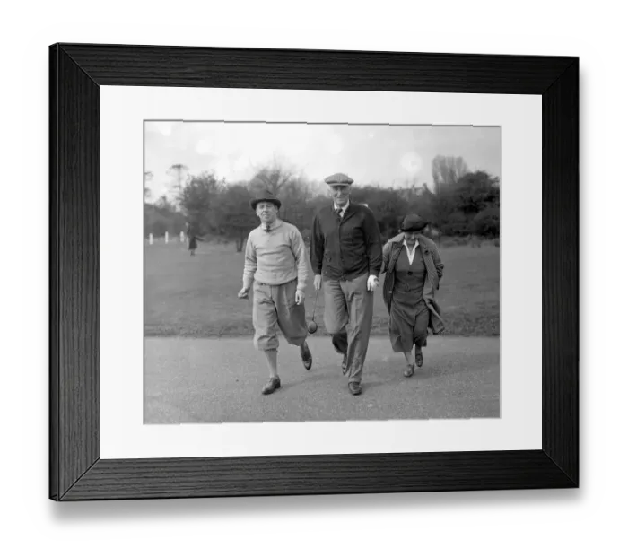Framed Print : Parliamentary Golf Tournament at Walton Heath. Captain Peter Macdonald, Sir John Simon Framed Print : Parliamentary Golf Tournament at Walton Heath. Captain Peter Macdonald, Sir John Simon