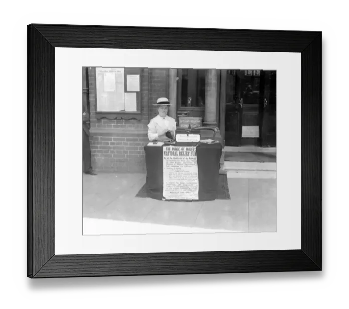 Framed Print : Mrs Dawnay, Mayoress of Wandsworth. Working for the Prince of Wales Fund. 1914 - 1918