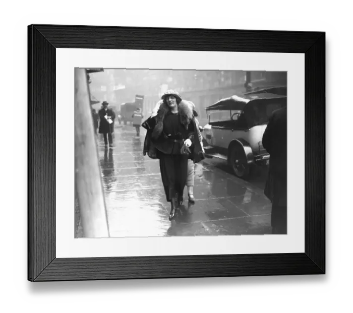 Framed Print : Famous British actress, Miss Chrissie White, the Hepworth star Framed Print : Famous British actress, Miss Chrissie White, the Hepworth star