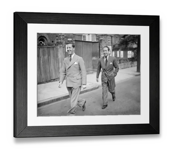 Framed Print : Wedding of Charles Smirks and Mrs Girvan Barker at Epsom Register office Framed Print : Wedding of Charles Smirks and Mrs Girvan Barker at Epsom Register office