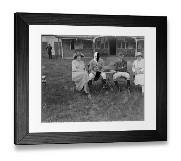 Framed Print : Polo at Worcester Park - Quidnuncs versus Templeton. Miss E Dowling. 5 May 1923