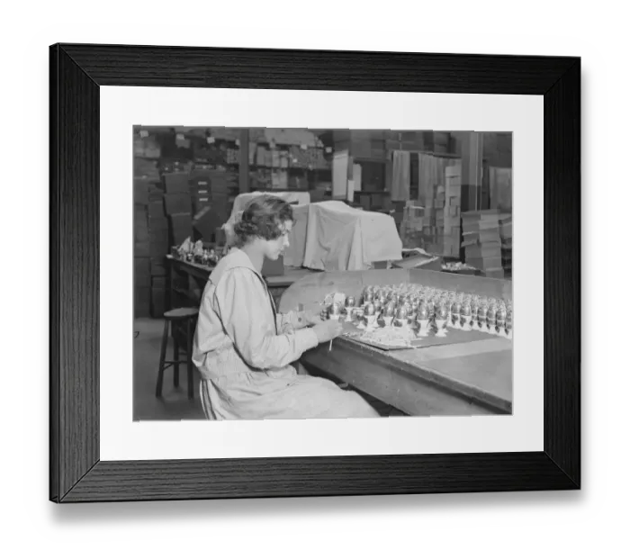 Framed Print : Easter novelties at Pascalls, Mitcham 19 February 1924