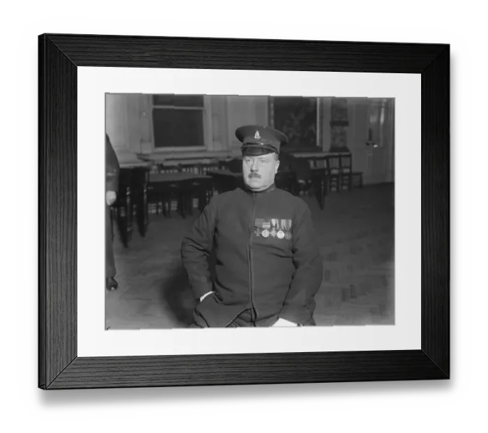 Framed Print : VC Inspector in Guard of Honour for the Prince. Inspector W J G Evans, VC, who Framed Print : VC Inspector in Guard of Honour for the Prince. Inspector W J G Evans, VC, who