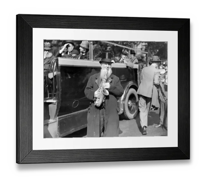 Framed Print : The London Motor Cab proorietors Association outing for old time cabbies. Mr Stephen Trudget Framed Print : The London Motor Cab proorietors Association outing for old time cabbies. Mr Stephen Trudget