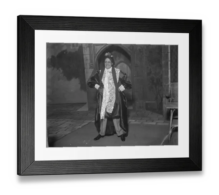 Framed Print : Charleys Aunt at St James s. Richard Cooper as Charleys Aunt. 20 Framed Print : Charleys Aunt at St James s. Richard Cooper as Charleys Aunt. 20
