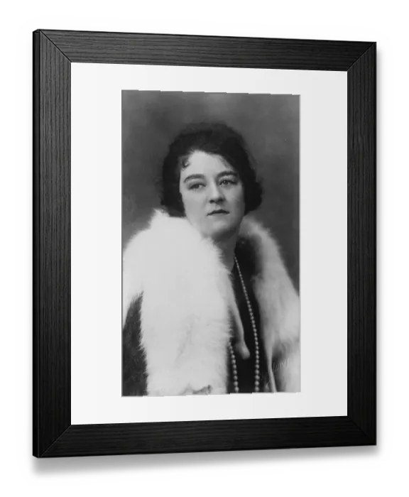 Framed Print : Husband and wife in British opera festival. Miss Muriel Brunskill, contralto soloist Framed Print : Husband and wife in British opera festival. Miss Muriel Brunskill, contralto soloist
