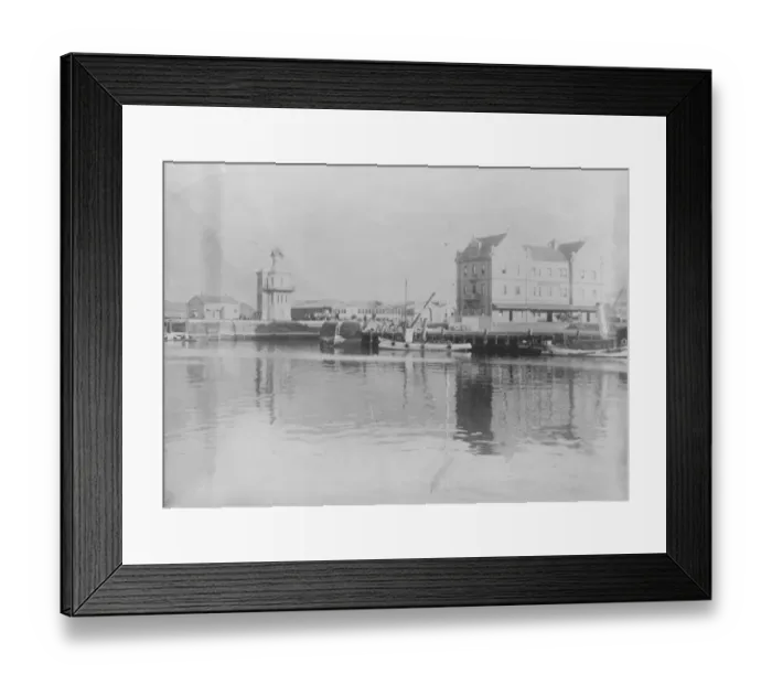 Framed Print : The docks Cape Town, South Africa 15 April 1922 Framed Print : The docks Cape Town, South Africa 15 April 1922