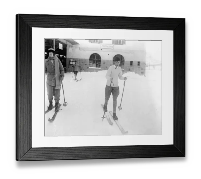 Framed Print : Lord Harcourt as skier. Lord Harcourt on ski at St Moritz. 11 January 1923 Framed Print : Lord Harcourt as skier. Lord Harcourt on ski at St Moritz. 11 January 1923