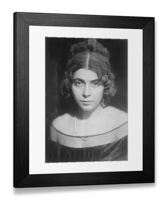 Framed Print : Prettiest woman in Spain. Senorita Catalina Barcena. 30 May 1927 Framed Print : Prettiest woman in Spain. Senorita Catalina Barcena. 30 May 1927