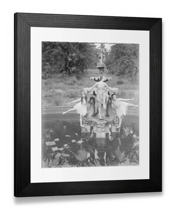 Framed Print : The poetry of motion, charming poses in beautiful Dulwich grounds. 8 June 1923 Framed Print : The poetry of motion, charming poses in beautiful Dulwich grounds. 8 June 1923