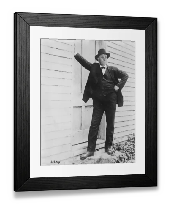 Framed Print : Professor on trial for teaching Darwinism in Tennessee. Mr J T Scopes to answer Framed Print : Professor on trial for teaching Darwinism in Tennessee. Mr J T Scopes to answer