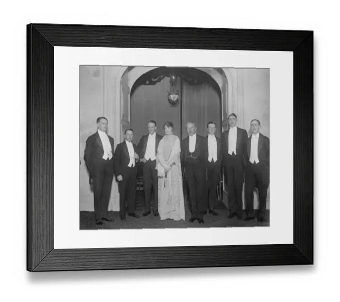Framed Print : Advance Party of British pacific science expediition entertained to dinner by Earl