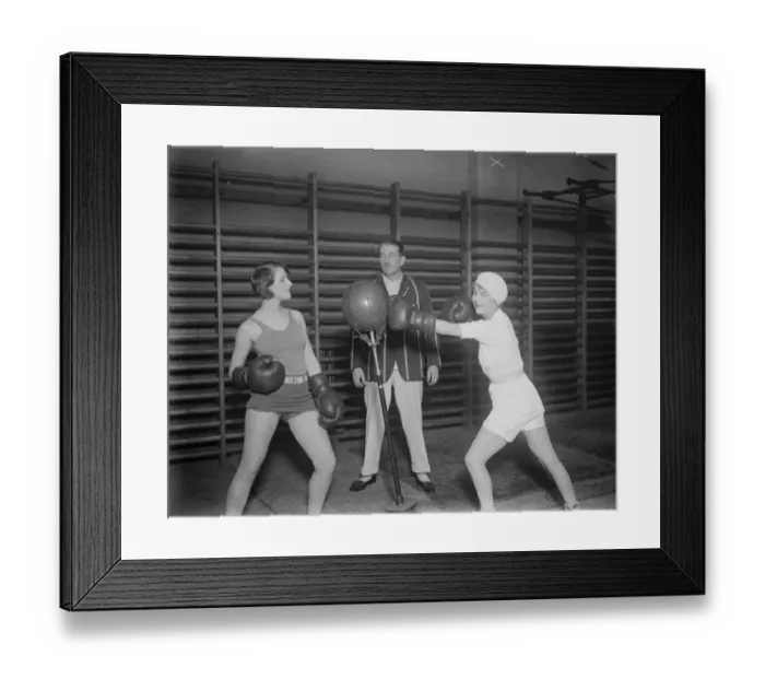 Framed Print : Englands popular young film star at the Mayfair Gymnasium. Miss Flora le Breton
